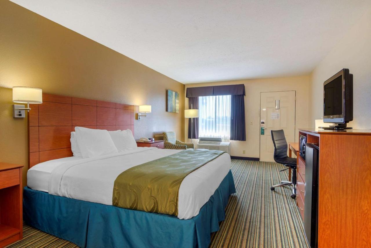 Quality Inn Ешберн Екстер'єр фото
