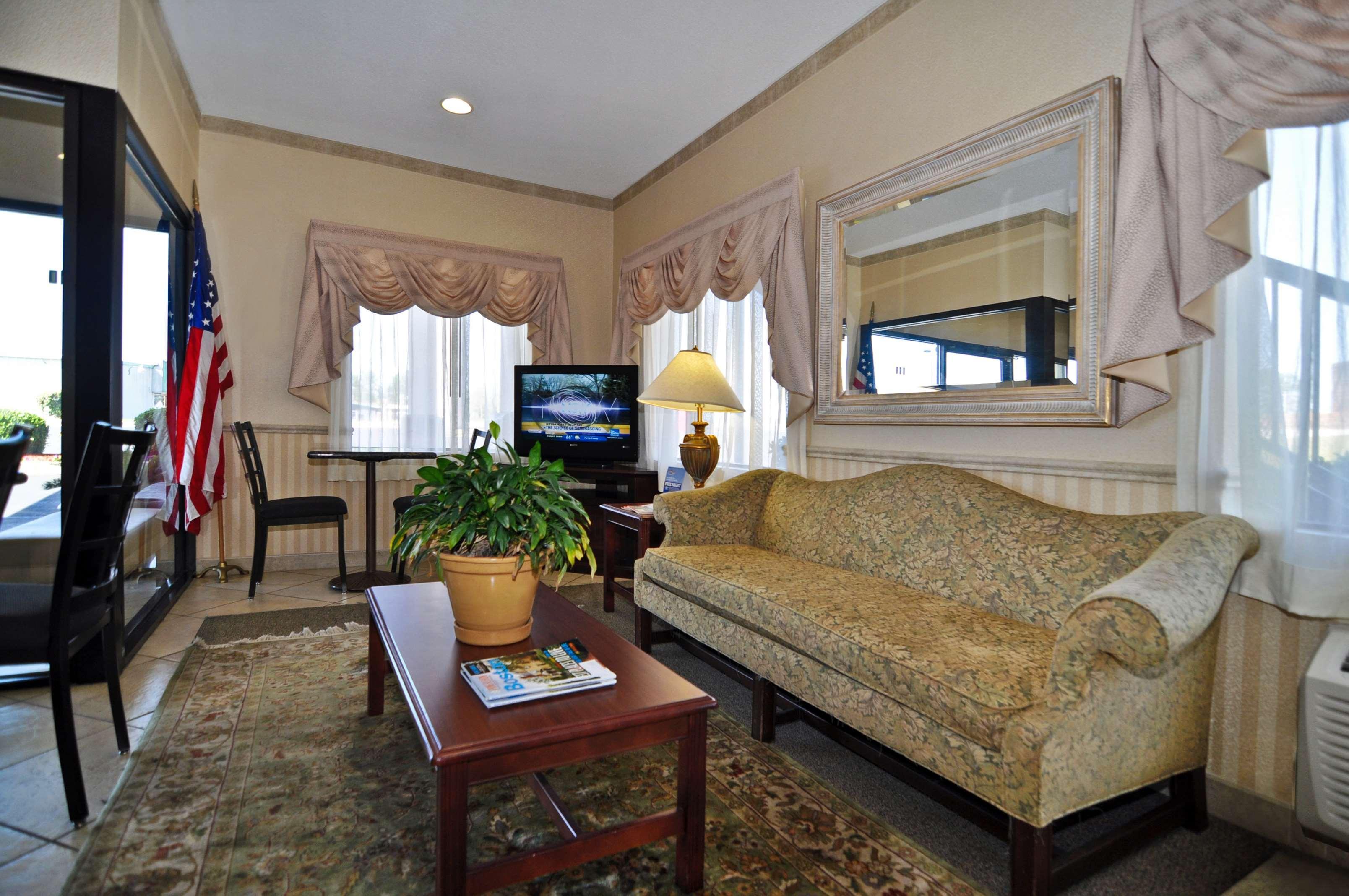 Quality Inn Ешберн Екстер'єр фото